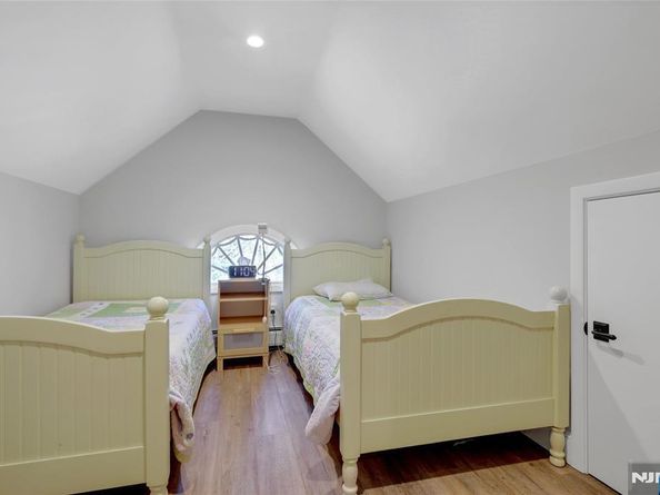 292 Maple Street, Englewood NJ 07631