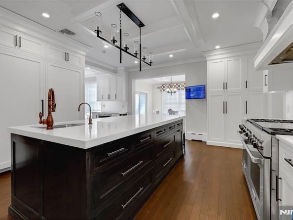 292 Maple Street, Englewood NJ 07631