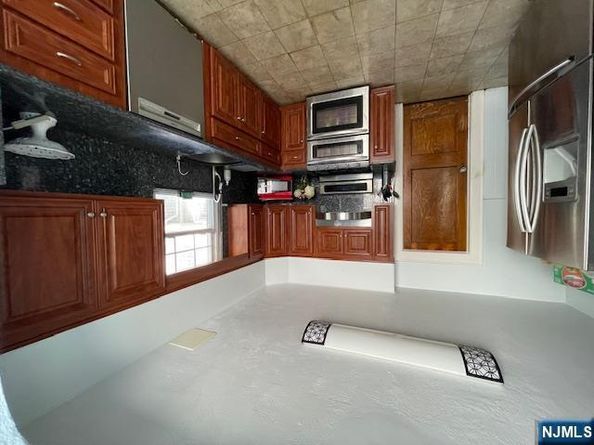 135 Rockwood Place, Englewood NJ 07631