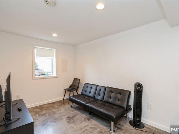 512 Russell, Ridgefield NJ 07657