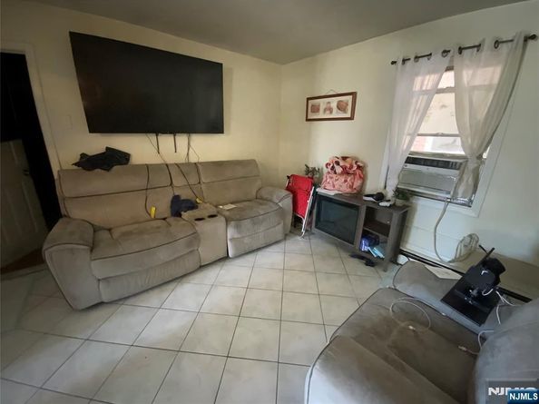 6314 Broadway, West New York NJ 07093