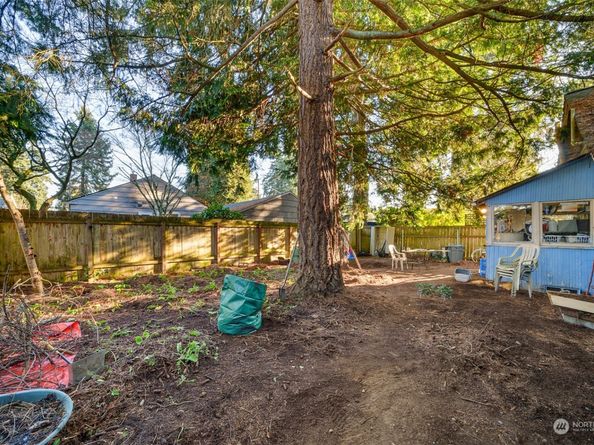 14040 Ashworth Avenue N, Seattle WA 98133