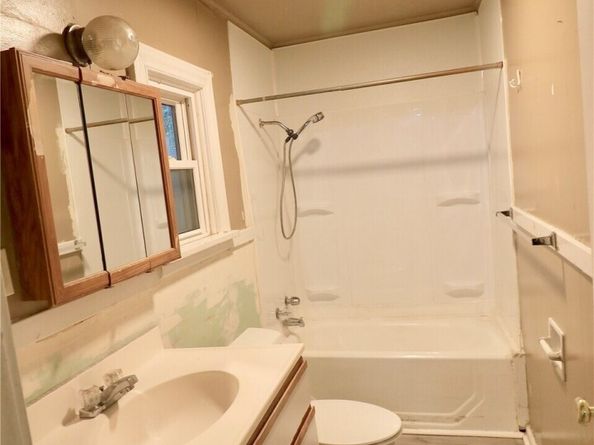 14040 Ashworth Avenue N, Seattle WA 98133