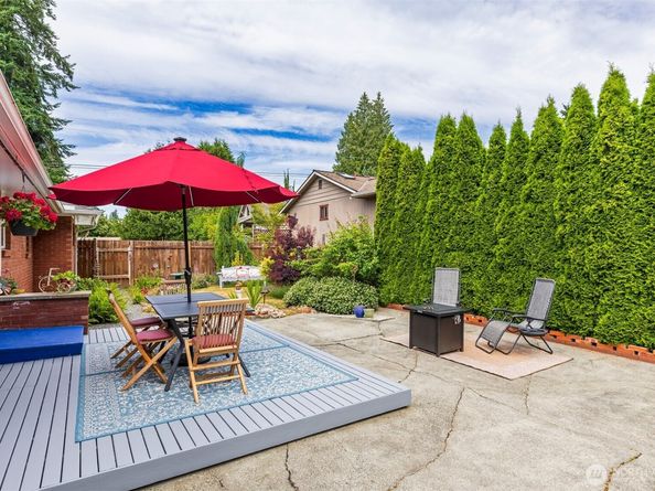 7923 220th Street SW, Edmonds WA 98026