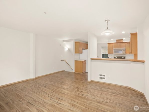 1140 N 92nd B, Seattle WA 98103