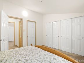 1140 N 92nd B, Seattle WA 98103