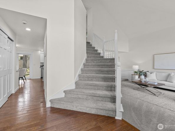23109 NE 18th Place, Sammamish WA 98074