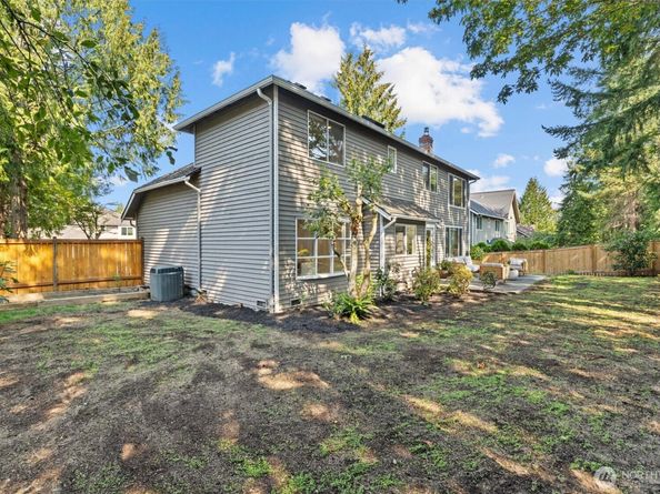 23109 NE 18th Place, Sammamish WA 98074