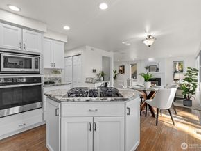 23109 NE 18th Place, Sammamish WA 98074