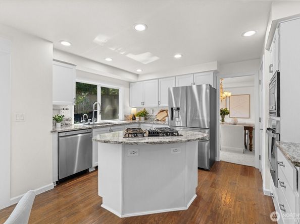 23109 NE 18th Place, Sammamish WA 98074