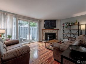 916 N 165th Street 7, Shoreline WA 98133