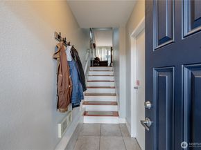 916 N 165th Street 7, Shoreline WA 98133