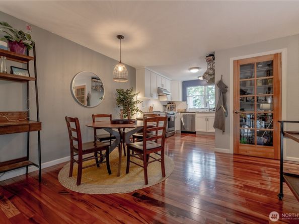 916 N 165th Street 7, Shoreline WA 98133