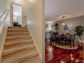 916 N 165th Street 7, Shoreline WA 98133