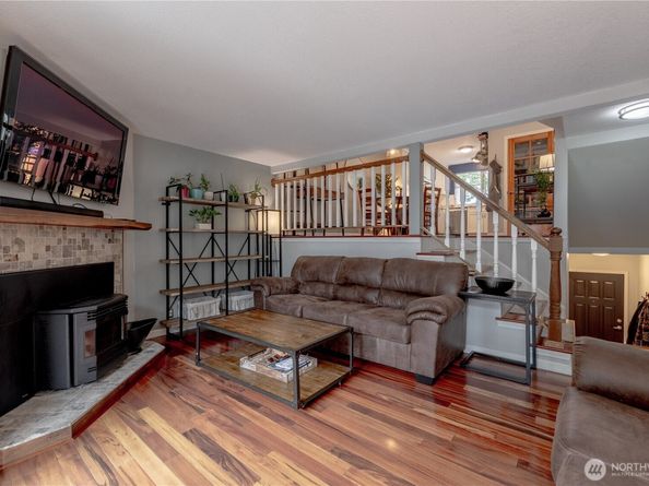 916 N 165th Street 7, Shoreline WA 98133