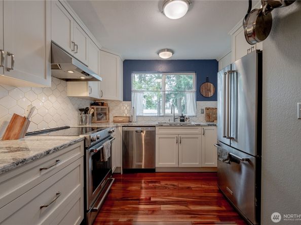 916 N 165th Street 7, Shoreline WA 98133