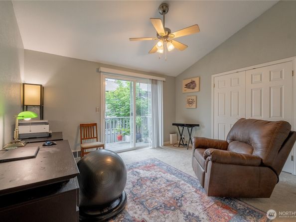 916 N 165th Street 7, Shoreline WA 98133