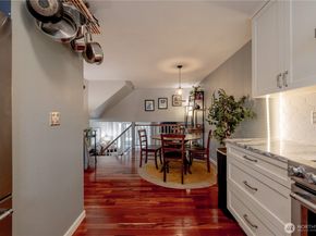 916 N 165th Street 7, Shoreline WA 98133