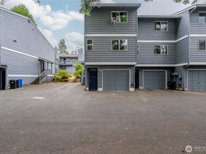 916 N 165th Street 7, Shoreline WA 98133