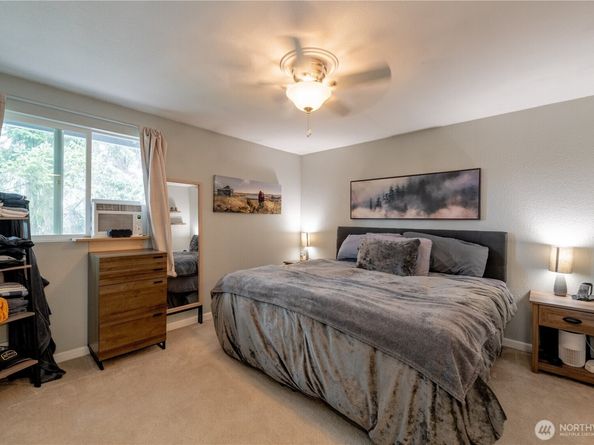 916 N 165th Street 7, Shoreline WA 98133