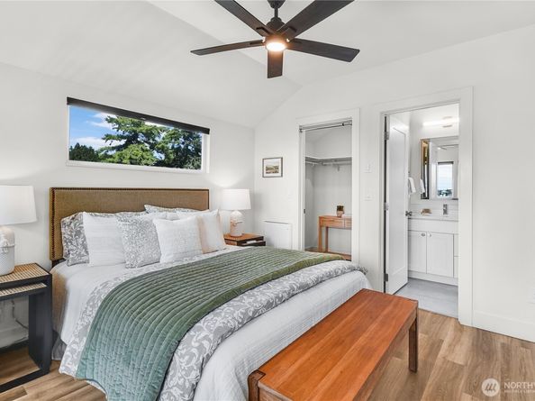 5945 41st Avenue SW A, Seattle WA 98136