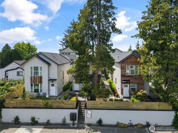 5945 41st Avenue SW A, Seattle WA 98136