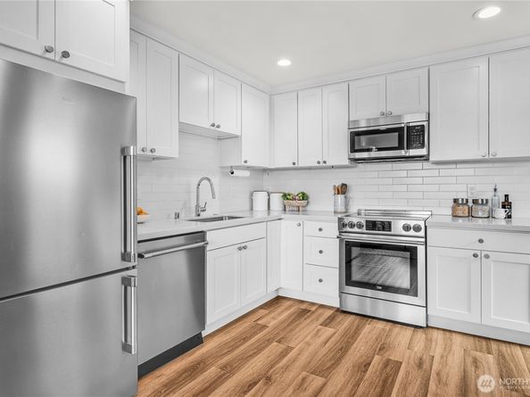 5945 41st Avenue SW A, Seattle WA 98136