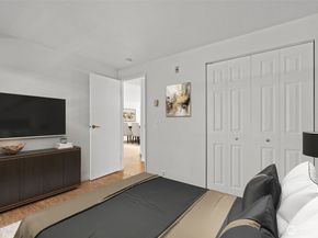 500 W Roy Street W103, Seattle WA 98119