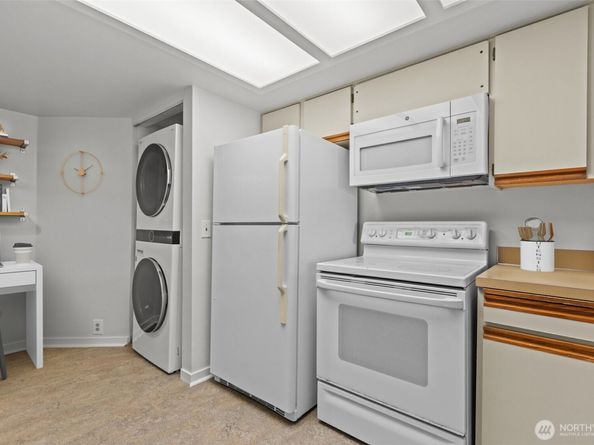 500 W Roy Street W103, Seattle WA 98119
