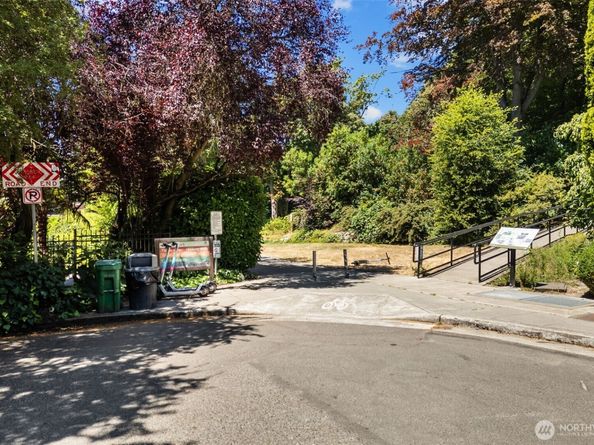 500 W Roy Street W103, Seattle WA 98119