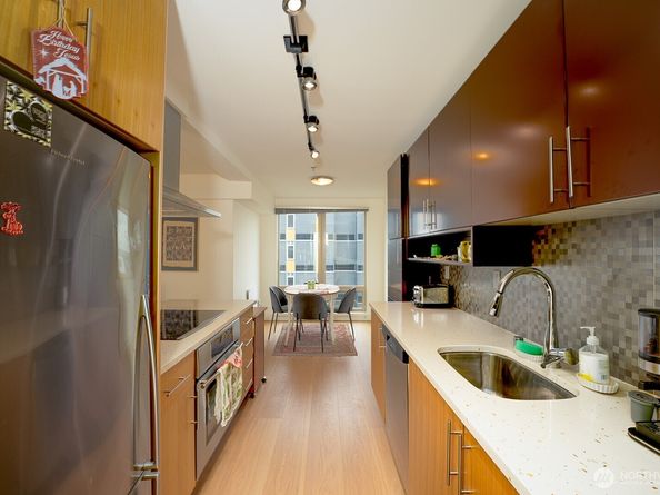 500 5th Avenue W 505, Seattle WA 98119