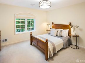 13695 NE 32nd Place, Bellevue WA 98005