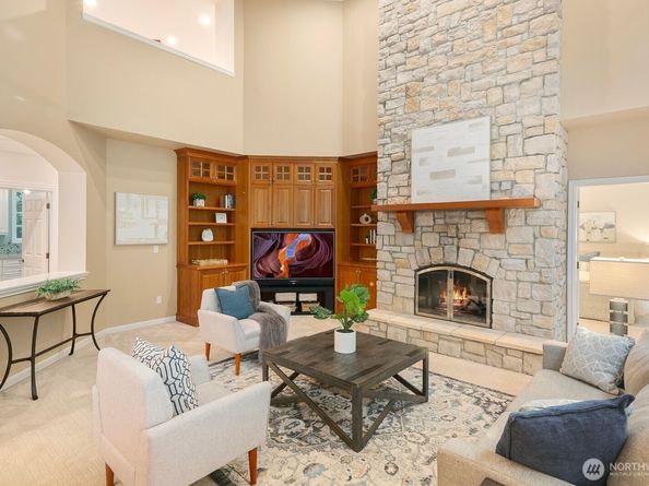 13695 NE 32nd Place, Bellevue WA 98005