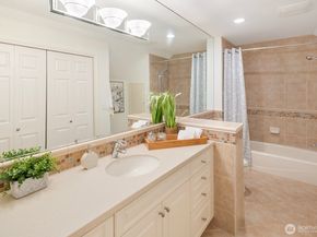 13695 NE 32nd Place, Bellevue WA 98005
