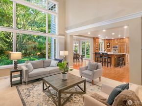 13695 NE 32nd Place, Bellevue WA 98005