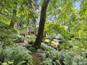 5019 E Mercer Way, Mercer Island WA 98040