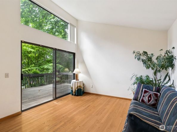 5019 E Mercer Way, Mercer Island WA 98040