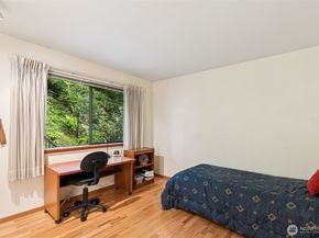 5019 E Mercer Way, Mercer Island WA 98040