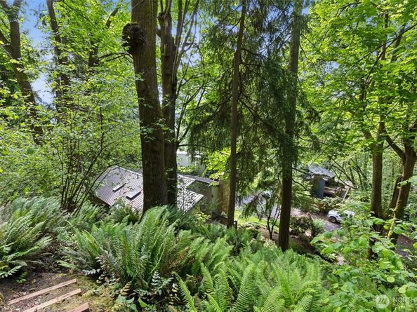5019 E Mercer Way, Mercer Island WA 98040