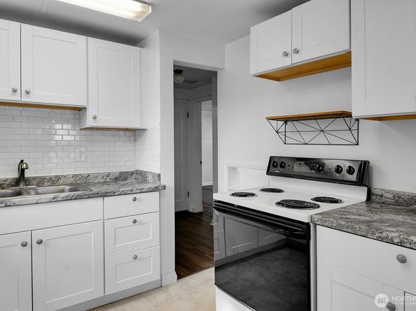 13040 7th Avenue S, Burien WA 98168