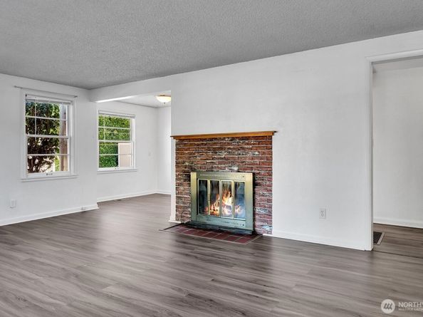 13040 7th Avenue S, Burien WA 98168
