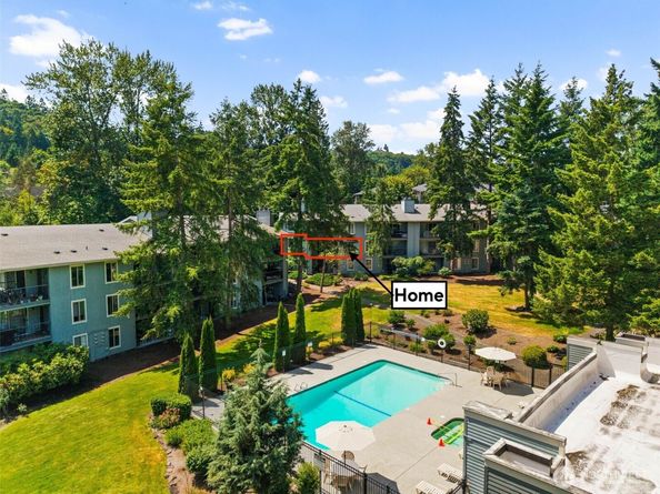 4635 W Lake Sammamish Parkway SE G206, Issaquah WA 98027