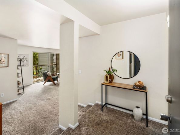4635 W Lake Sammamish Parkway SE G206, Issaquah WA 98027