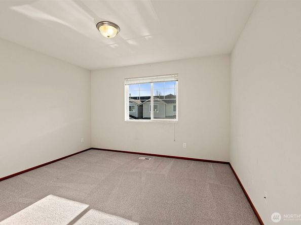 1317 52nd Street NE, Auburn WA 98002