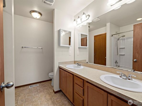 1317 52nd Street NE, Auburn WA 98002