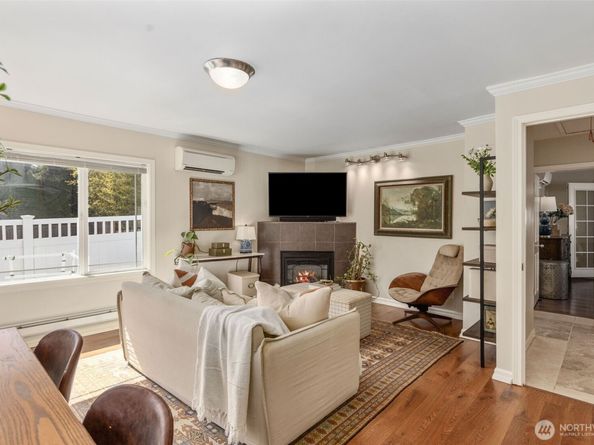 3610 SW Kenyon Street, Seattle WA 98126
