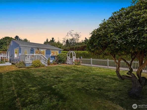 3610 SW Kenyon Street, Seattle WA 98126