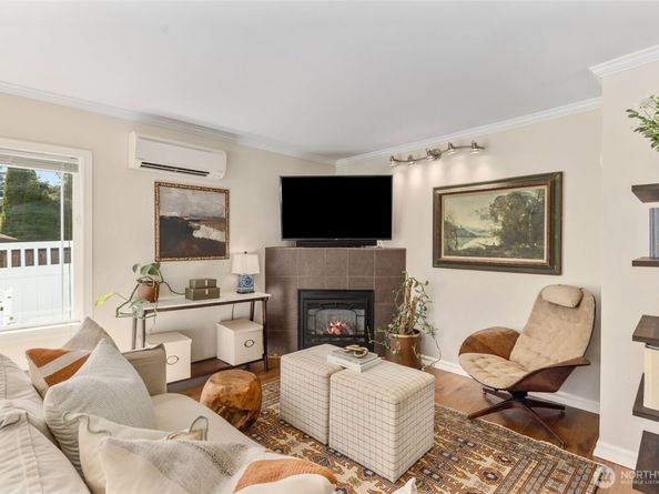 3610 SW Kenyon Street, Seattle WA 98126