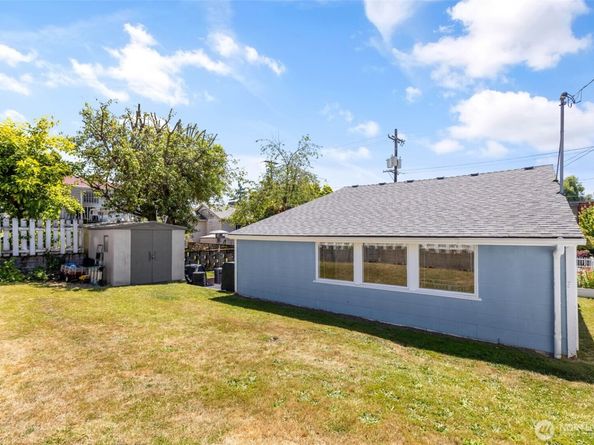3610 SW Kenyon Street, Seattle WA 98126
