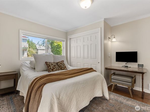 3610 SW Kenyon Street, Seattle WA 98126